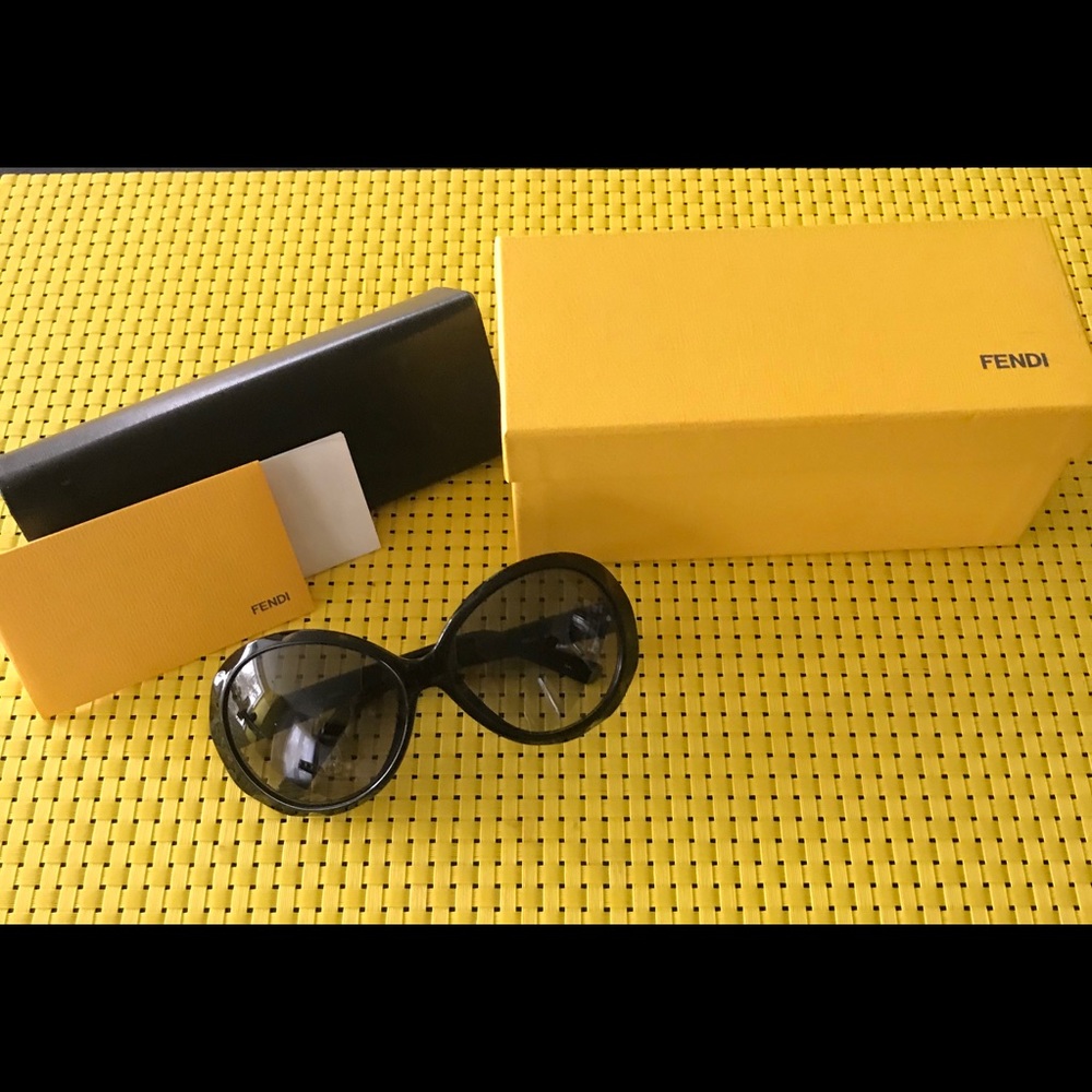 Sunglasses - Picture 3 of 3